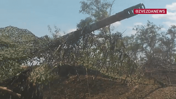 Siêu pháo 2A36 Giatsint-B Nga bắt chặn mũi phản công của Ukraine tại Kherson