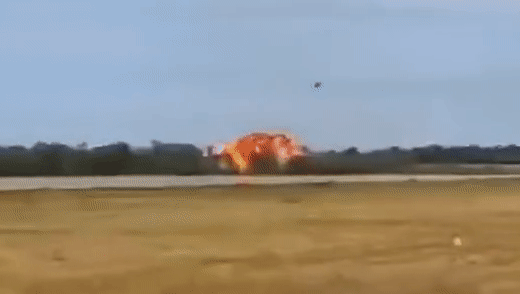 Chiến đấu cơ Su-25SM3 Nga lao xuống đất ngay sau khi cất cánh tại Crimea