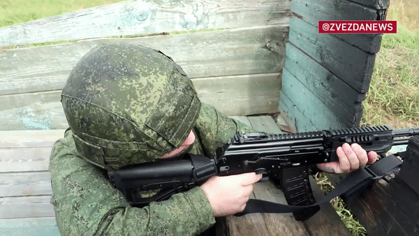 Xả súng khủng bố tại thao trường huấn luyện tân binh Nga, 11 người thiệt mạng