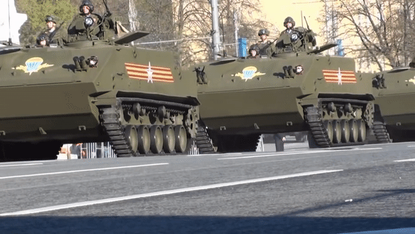 Nga tung thiết giáp nhảy dù BTR-MD vào cuộc xung đột tại Ukraine