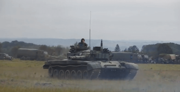 Xe tăng T-72M4CZ NATO có sức mạnh sánh ngang T-90A Nga?