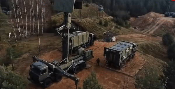 Ukraine tuyên bố thu giữ radar của tổ hợp tên lửa S-400 Nga tại Kherson