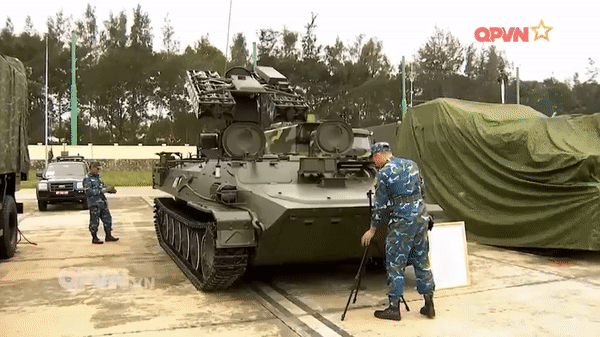 Tổ hợp phòng không Strela-10 xuất hiện tại VietNam Defence 2022 nguy hiểm cỡ nào