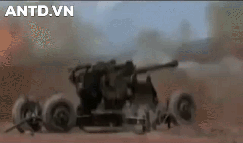 Pháo cao xạ KS-19 có thể hạ nòng để bắn mục tiêu mặt đất