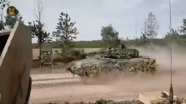 2/3 pháo tự hành PzH 2000 mạnh nhất thế giới của Đức không thể hoạt động