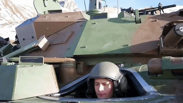Xe tăng bánh lốp AMX-10 RC, niềm tự hào của người Pháp