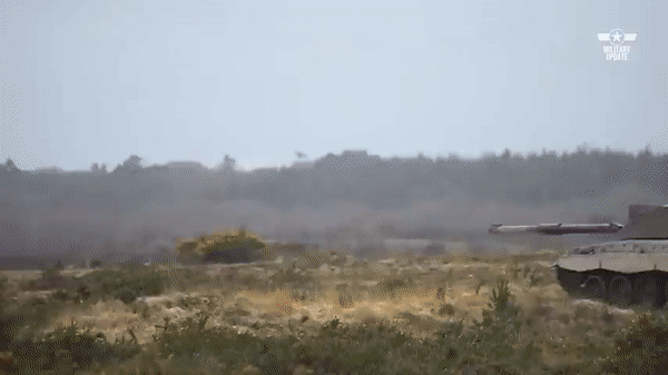 Xe tăng Challenger 2 - 'Lô cốt di động' đáng sợ của người Anh