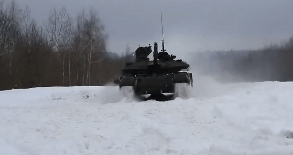 Xe tăng T-90M Nga tăng hiệu suất chiến đấu khi kết hợp với UAV