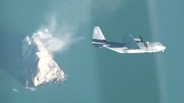 'Bóng ma' AC-130J Mỹ phô diễn sức mạnh trong tập trận chung với Hàn Quốc