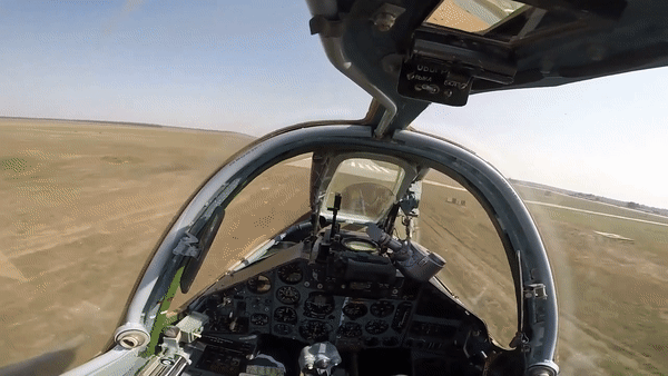 Nga huấn luyện phi công Belarus lái Su-25 mang vũ khí hạt nhân chiến thuật?