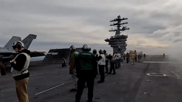 Siêu tàu sân bay USS Nimitz của Mỹ sẽ bị loại biên vào năm 2026