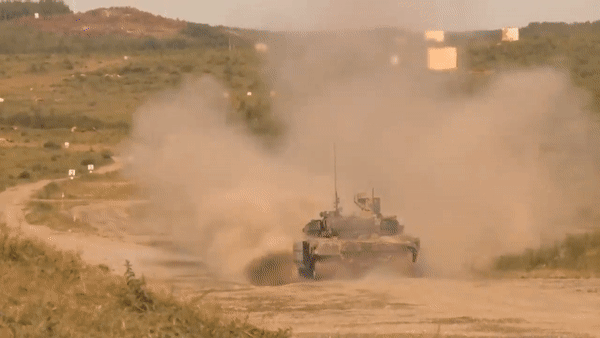 Xe tăng T-90M Nga sẽ là đối thủ xứng tầm với M1A1 Abrams Mỹ?