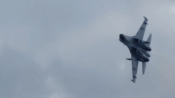 'Chiến thần' Su-27 Nga vẫn khiến các máy bay Mỹ phải dè chừng