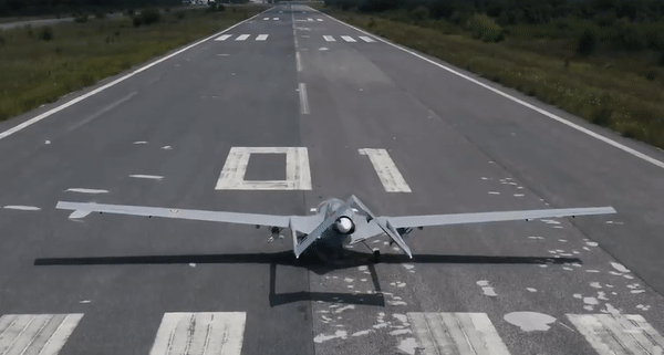 UAV khét tiếng Bayraktar TB2 Thổ Nhĩ Kỳ thất thế trước tác chiến điện tử Nga