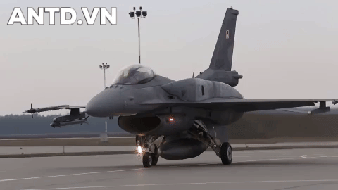 Nguy cơ nào cho chiến đấu cơ F-16 khi đối đầu với sức mạnh Nga?