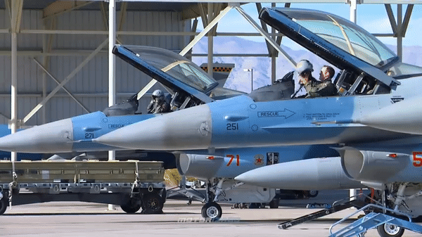 Điều gì khiến Đan Mạch tính loại biên sớm tiêm kích F-16?