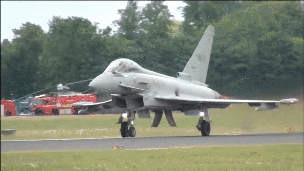 Đức sẽ nhận 38 tiêm kích Eurofighter Typhoon với biến thể cực mạnh