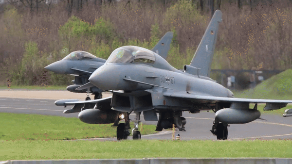 Đức sẽ nhận 38 tiêm kích Eurofighter Typhoon với biến thể cực mạnh