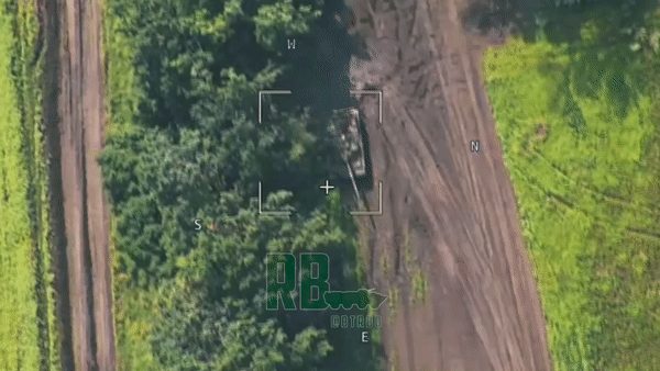 Xe tăng M-55S bị đạn pháo thông minh Krasnopol Nga phá hủy