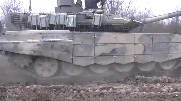 Tổng thống Nga Vladimir Putin: Xe tăng T-90M tốt nhất thế giới