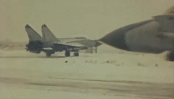 Sự thật ít biết về 'ma tốc độ' MiG-25 của Liên Xô