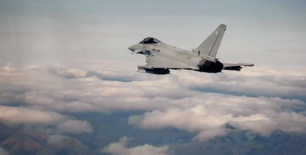 Tiêm kích Typhoon của Anh tiếp cận bán đảo Crimea ở khoảng cách nguy hiểm