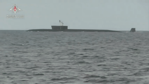 Tàu ngầm nguyên tử Nga phóng thử tên lửa đạn đạo hạt nhân Bulava tầm bắn hơn 9.000 km