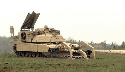 'Quái vật' M1150 ABV nặng 80 tấn của Mỹ bất ngờ xuất hiện tại xung đột Đông Âu