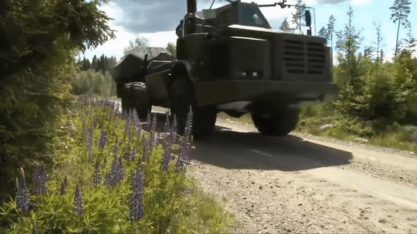 Lính Ukraine vận hành thành thạo pháo tự hành 'sấm sét Bắc Âu’ Archer