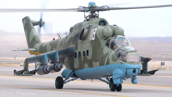 Binh sĩ Nga dùng tên lửa chống tăng bắn hạ 'xe tăng bay' Mi-24