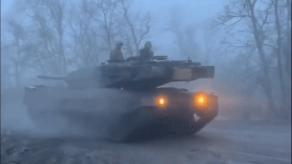 Italy mua 132 siêu tăng Leopard 2A8 cực mạnh từ Đức 