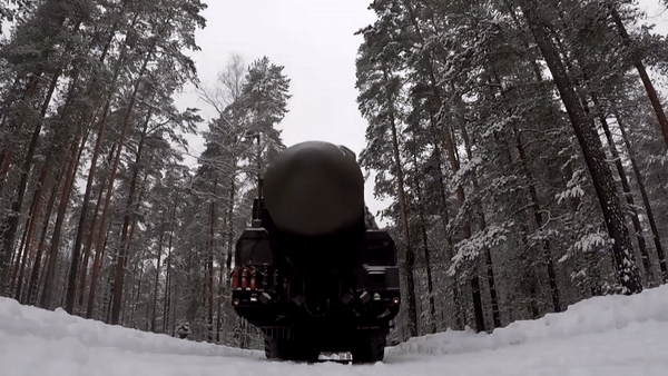 Nga diễn tập chiến đấu với tên lửa hạt nhân chiến lược RS-24 Yars