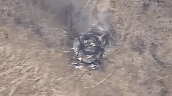 Xe tăng M1A1SA Abrams của Ukraine bị Nga bắn cháy Xe tăng M1A1SA Abrams của Ukraine bị Nga bắn cháy