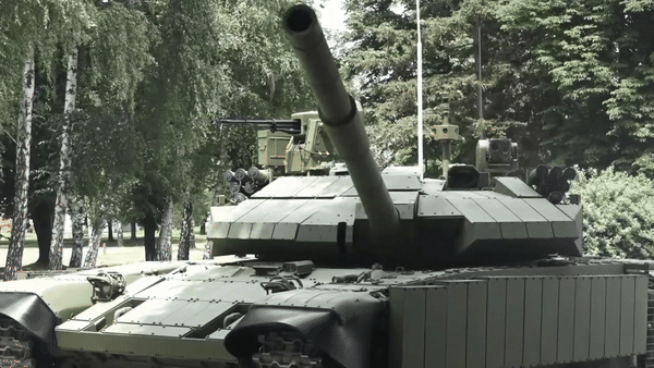 Sức mạnh xe tăng M-84AC1 được đánh giá ngang ngửa với T-90M