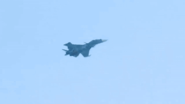 Chiến đấu cơ Su-30SM Nga khiến tiêm kích Ukraine không thể cất cánh?
