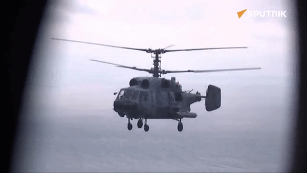 Trực thăng Ka-29 Nga bắn nổ xuồng tự sát mang tên lửa của Ukraine