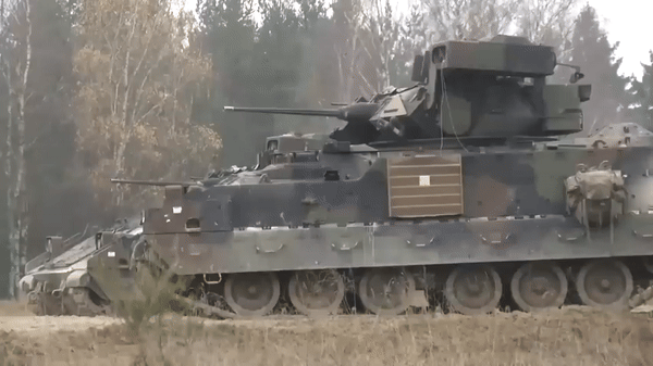 Hy Lạp trang bị 164 chiếc thiết giáp M2A2 Bradley từ Mỹ