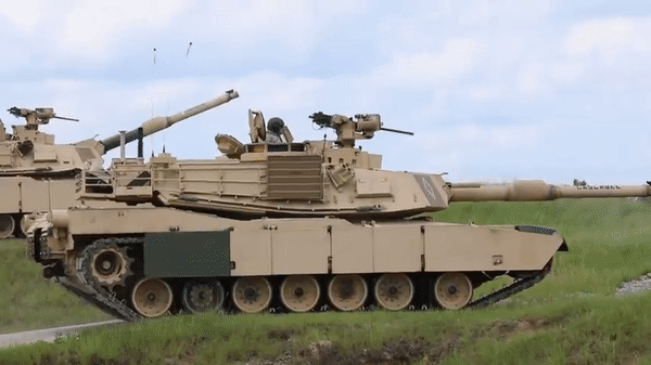 Úc nhận 27 xe tăng M1A2 SEPv3 Abrams cực mạnh từ Mỹ