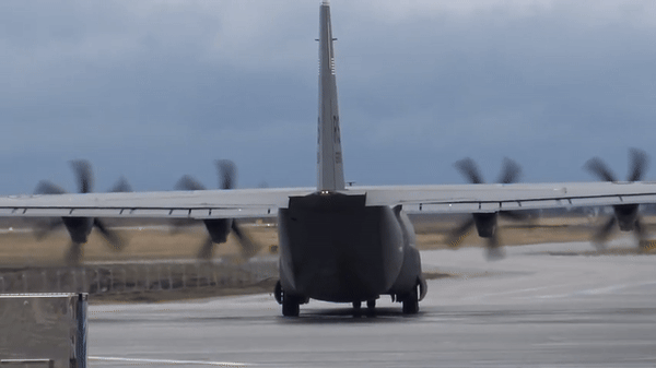 Mỹ trao tặng vận tải cơ C-130H Hercules cho Botswana