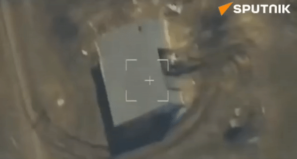 Xe tăng Abrams Ukraine nổ tung khi trúng đạn pháo thông minh Nga