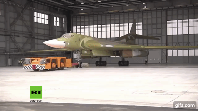 Chùm ảnh: "Thiên nga trắng" thế hệ mới- Tu 160M2 đầu tiên xuất xưởng