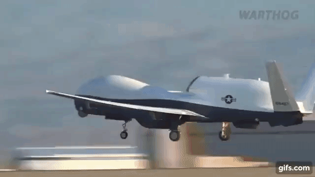 Mỹ điều "diều hâu biển" MQ-4C Triton đến đảo Guam