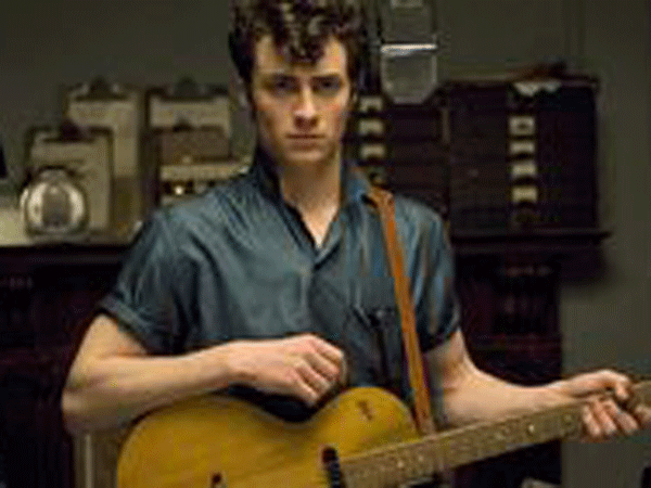 Bữa tiệc phim về thần tượng âm nhạc Anh