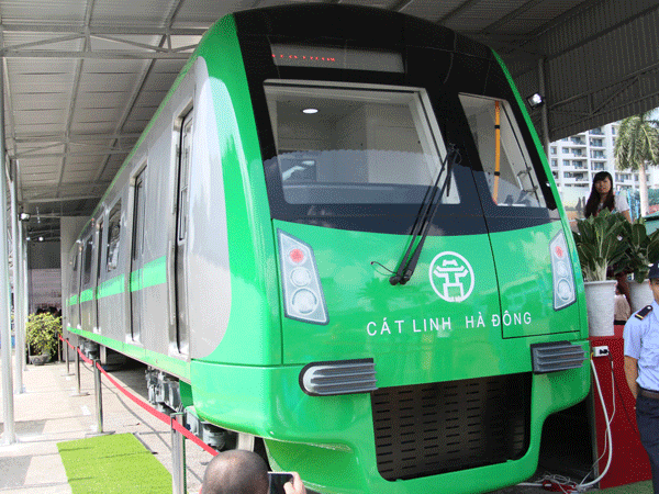 Tàu mẫu đường sắt đô thị Cát Linh-Hà Đông: Trước những khen-chê, cần cầu thị