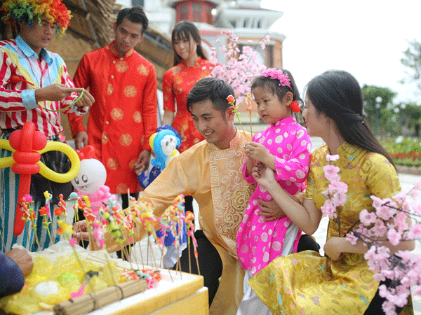 Tưng bừng "Phiên chợ ngày xuân" tại Asia Park