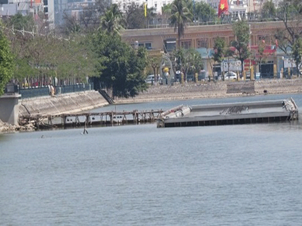 Làm ơn, đừng "cho tồn tại" những dự án trên trời