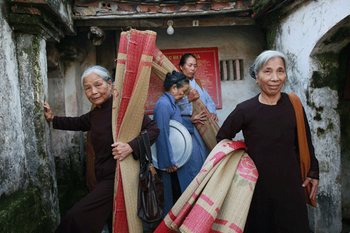 "Lực hấp dẫn tự nhiên đưa tôi đến với những ngôi chùa Việt Nam"