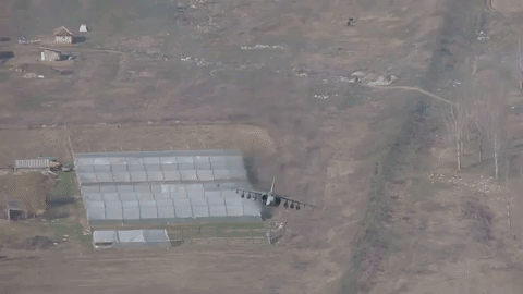 "Xe tăng bay" Su-25 Nga làm IS kinh hoàng, FSA kinh sợ và Mỹ lo lắng