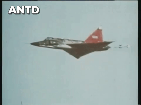 [VIDEO] Khoảnh khắc "Đại bàng bất bại" F-15 Mỹ phóng tên lửa diệt gọn mục tiêu