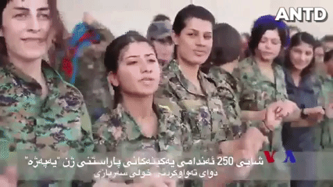 Vẻ đẹp nữ chiến binh thép khiến IS kinh sợ và quân chính phủ Syria lo ngại